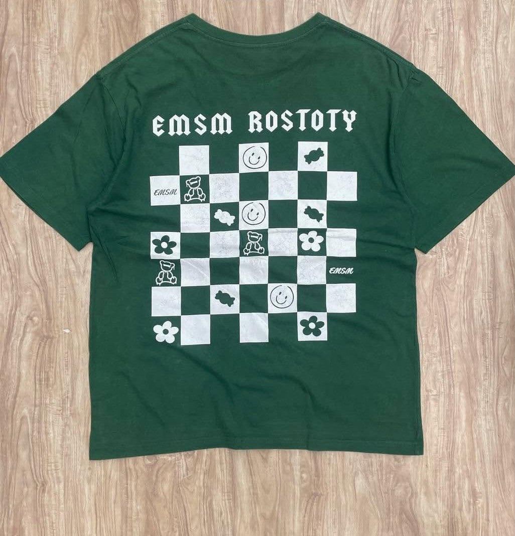 Chess Mastery Graphic T-Shirt – Classic Streetwear